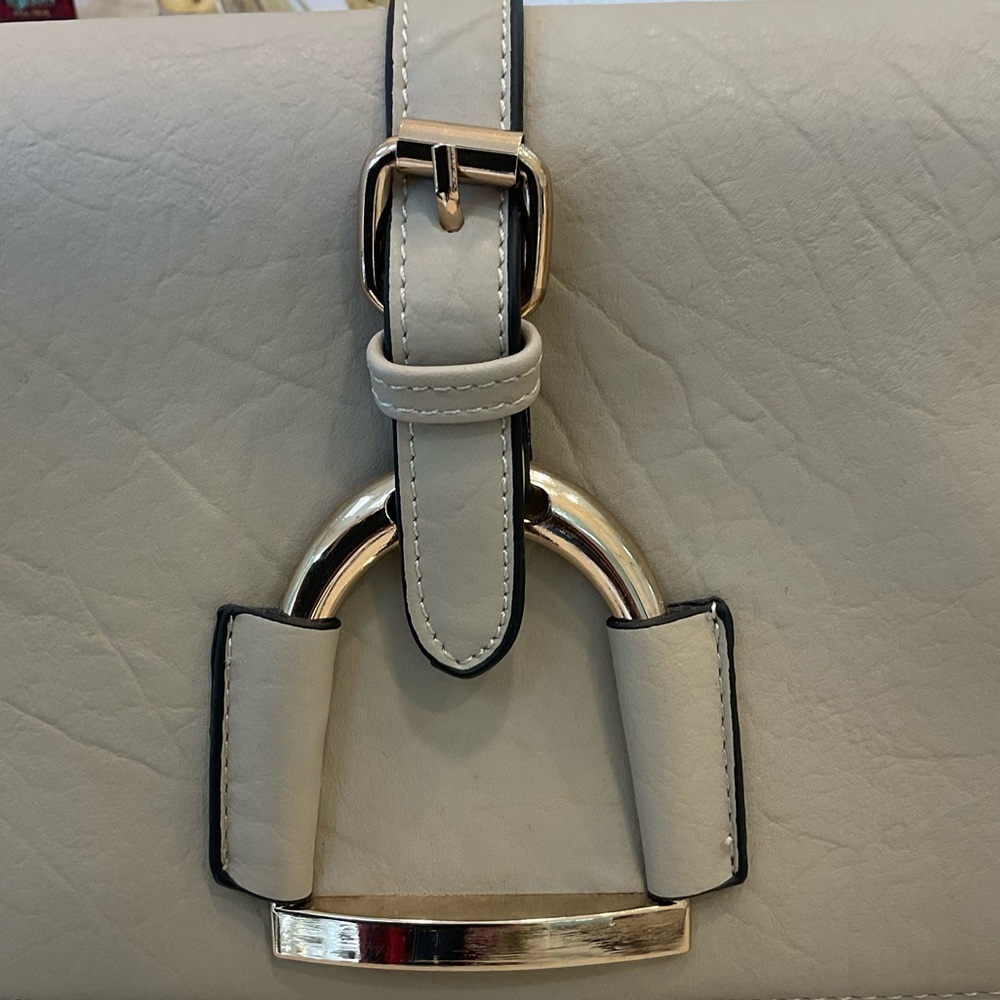 Miztique taupe shoulder-bag with gold horse stirrup detail, NWOT, midsize - Picture 3 of 15